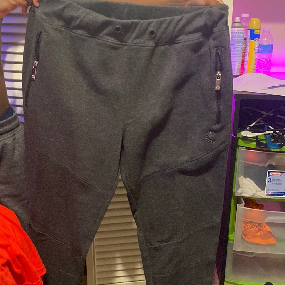 grey sweat pants